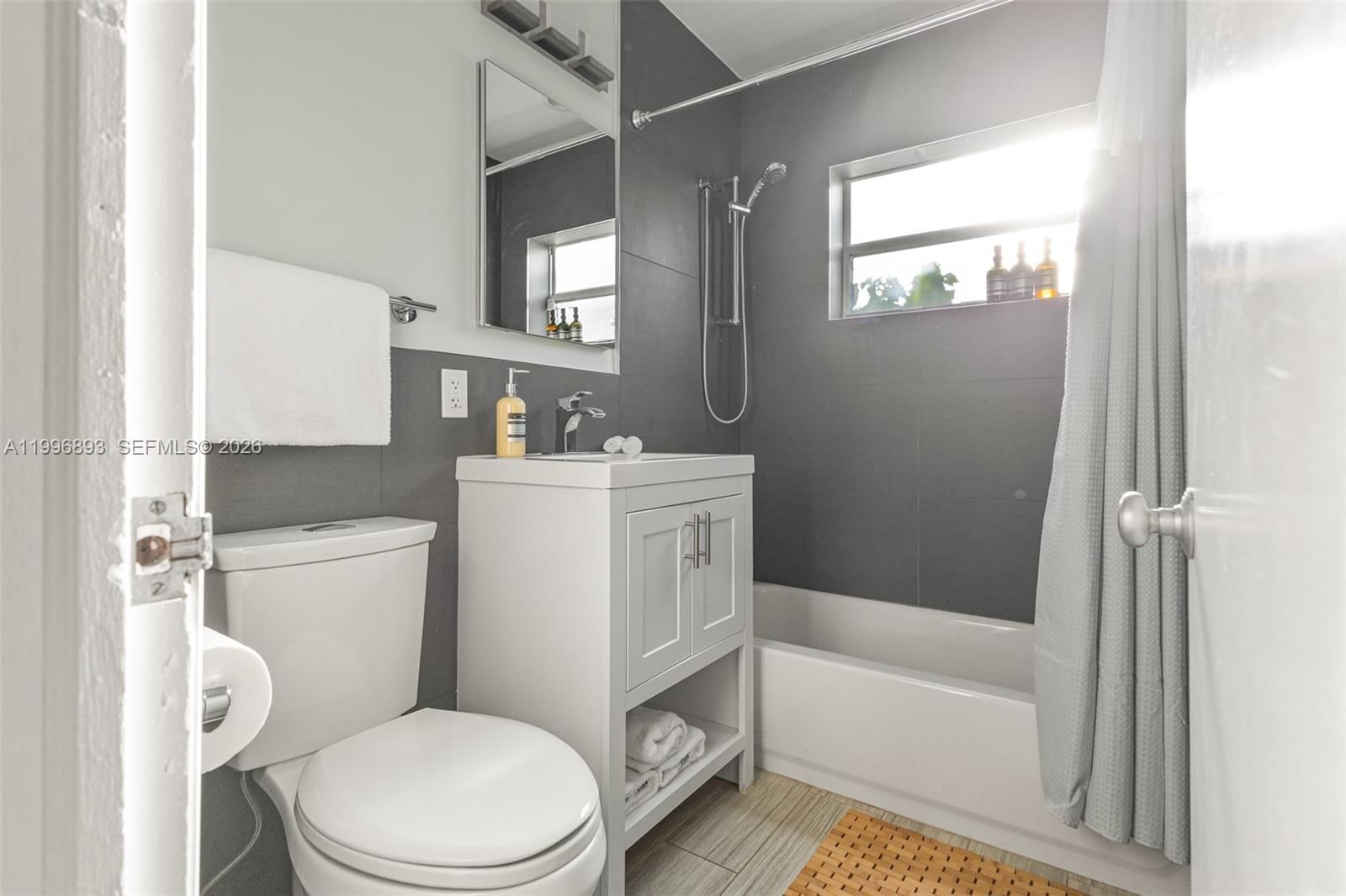 Real estate property located at 201 16th Ct, Broward, Placido Place, Fort Lauderdale, FL