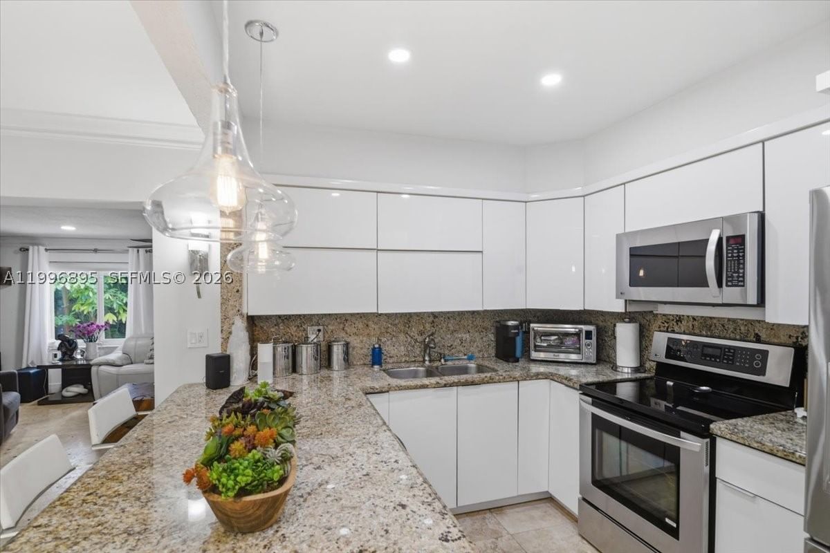 Real estate property located at 6133 44th Ter, Miami-dade, Riviera Estates 2nd Addn, Miami, FL