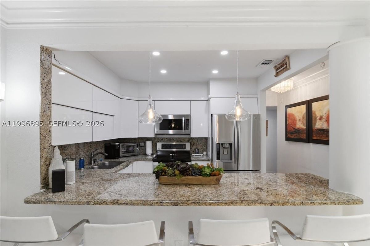 Real estate property located at 6133 44th Ter, Miami-dade, Riviera Estates 2nd Addn, Miami, FL