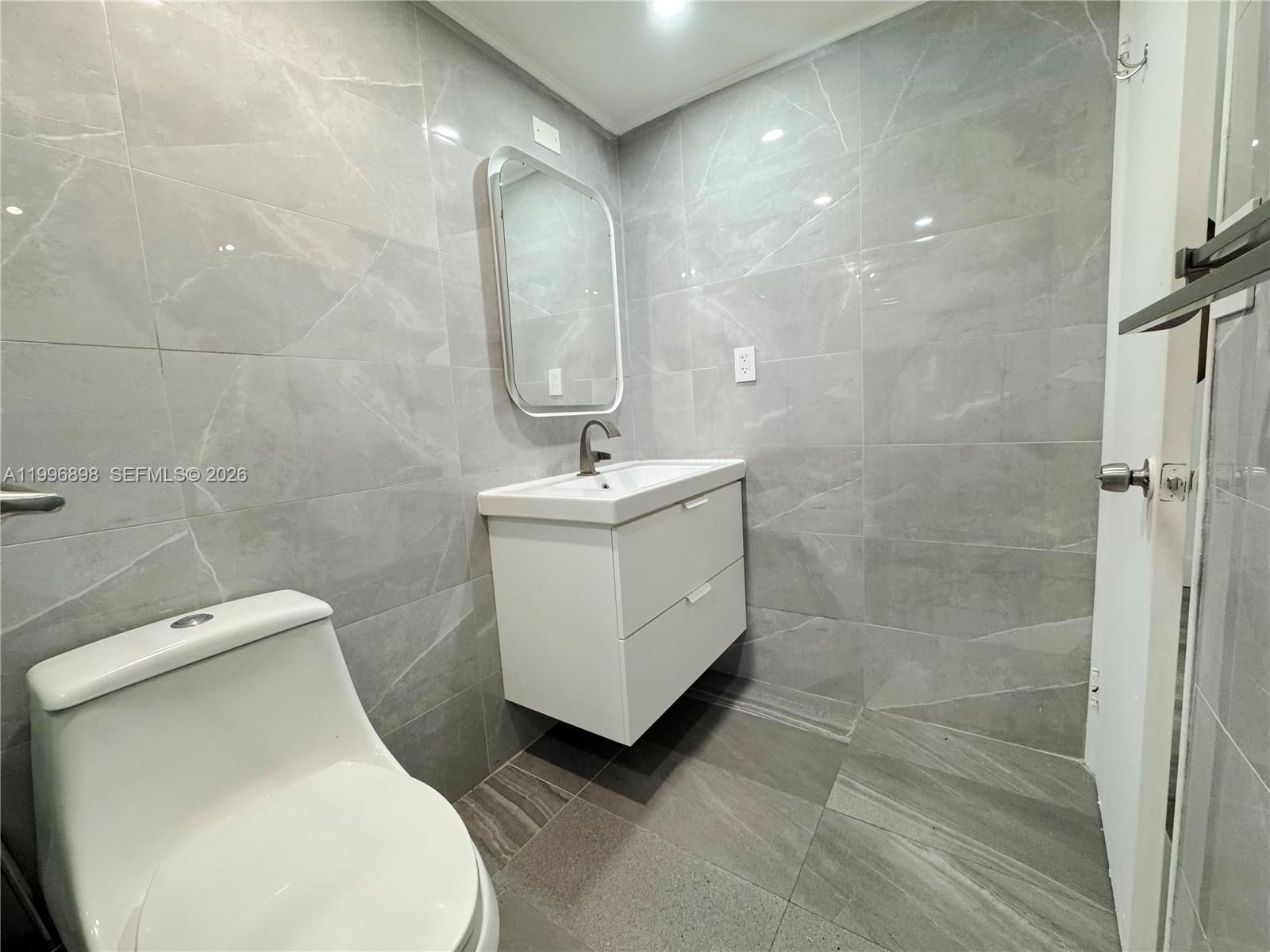 Real estate property located at 1455 Treasure Dr #7B, Miami-dade, Island Place At North Bay, North Bay Village, FL