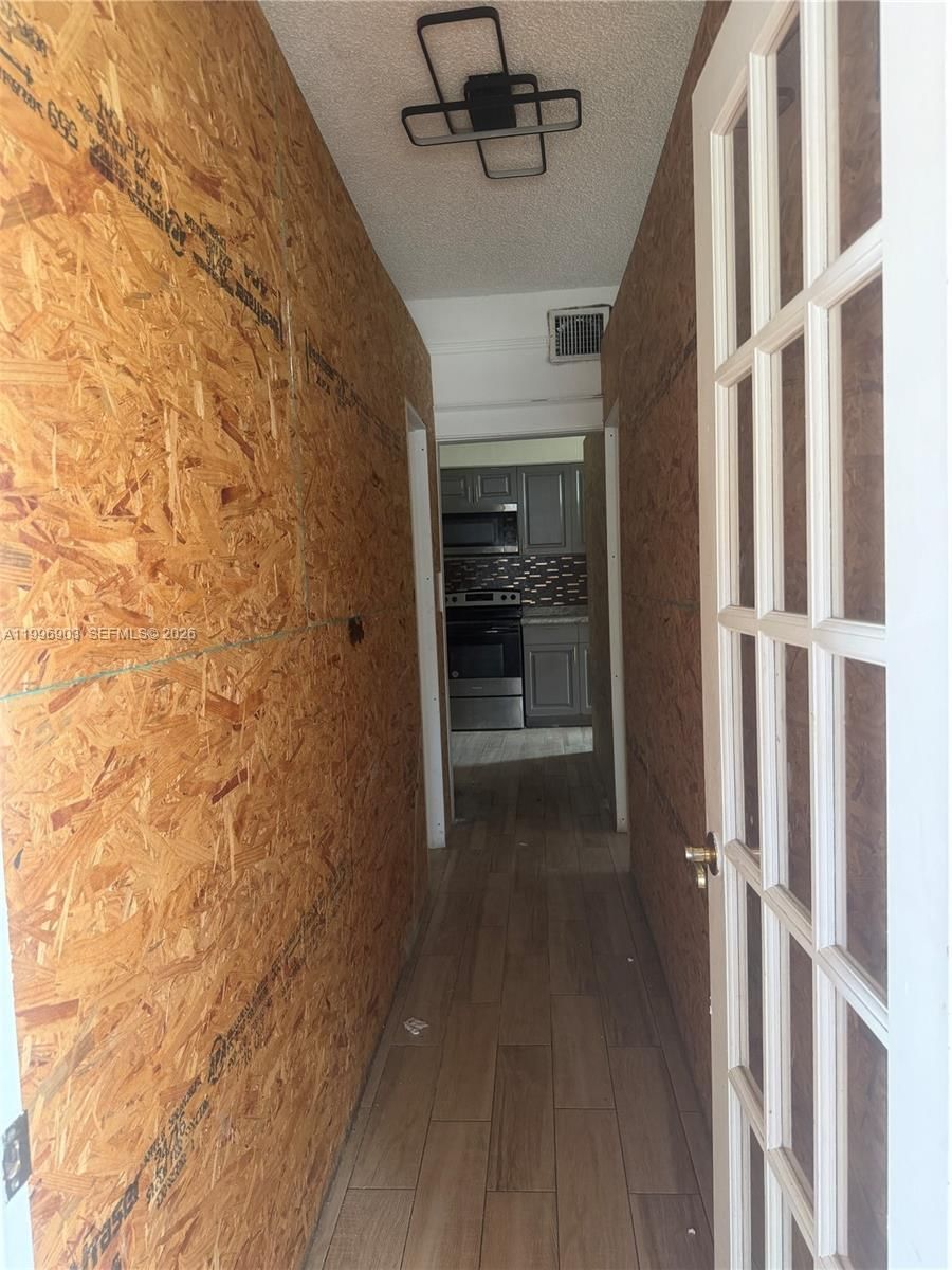 Real estate property located at 634 10th Ave, Miami-dade, Lawrence Estate Land Co, Miami, FL