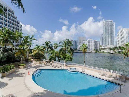 Real estate property located at 701 Brickell Key Blvd #1611, Miami-dade, Courvoisier Courts Condo, Miami, FL