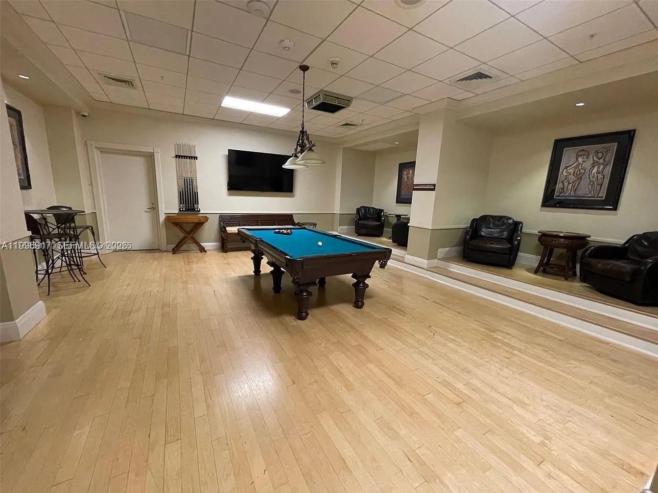 Real estate property located at 701 Brickell Key Blvd #1611, Miami-dade, Courvoisier Courts Condo, Miami, FL