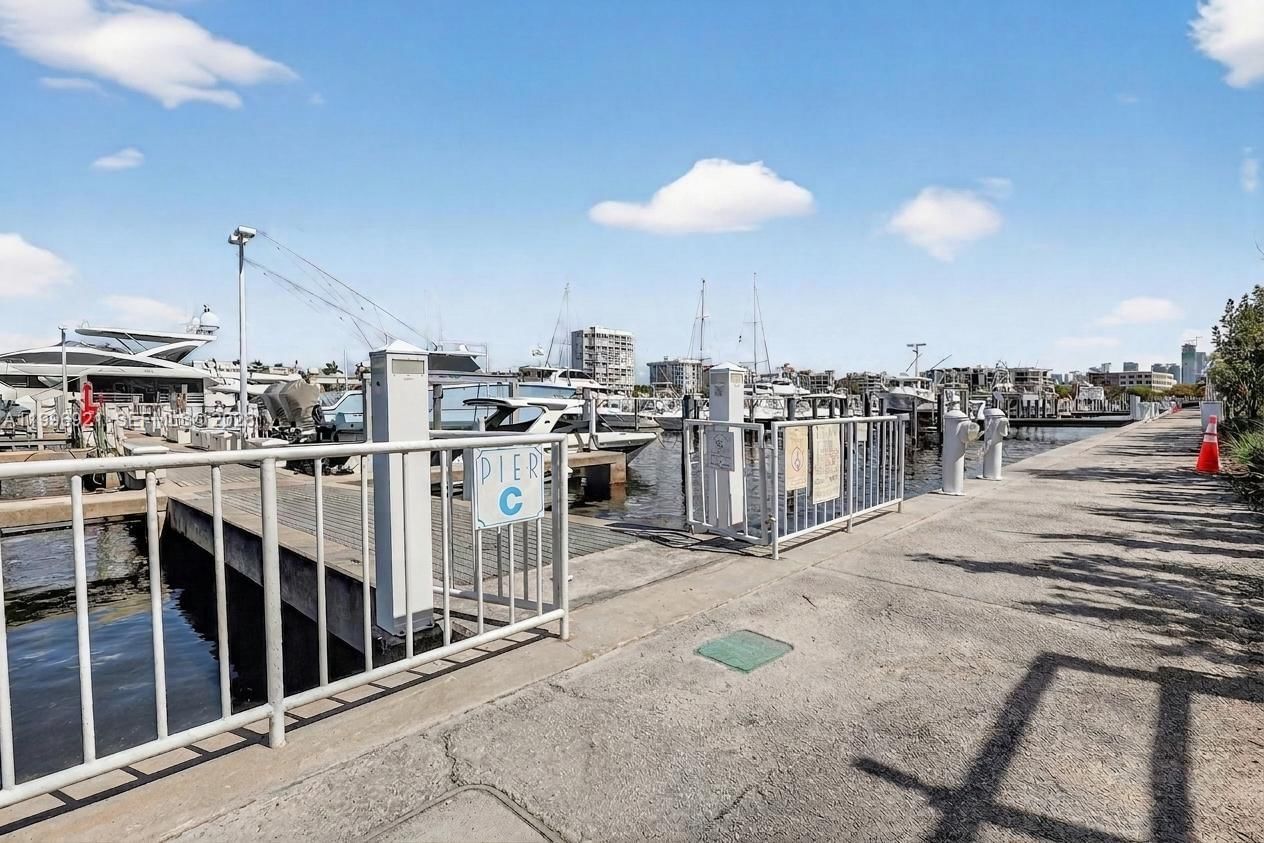 Real estate property located at 4 Grove Isle Dr. #C-9, Miami-dade, Grove Isle Marina, Miami, FL