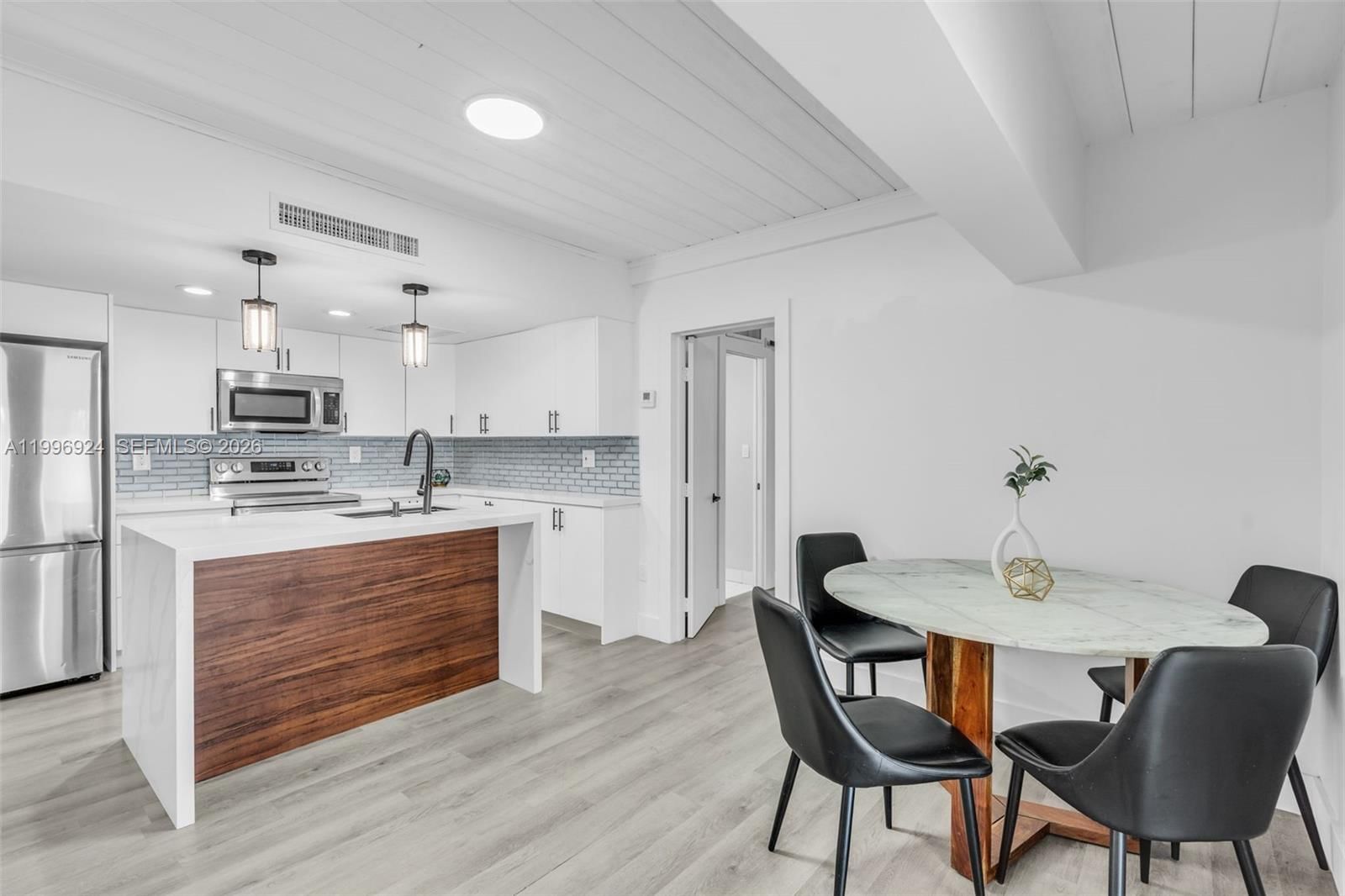 Real estate property located at 6448 Windmill Gate Rd, Miami-dade, Miami Lakes Windmill Gate, Miami Lakes, FL