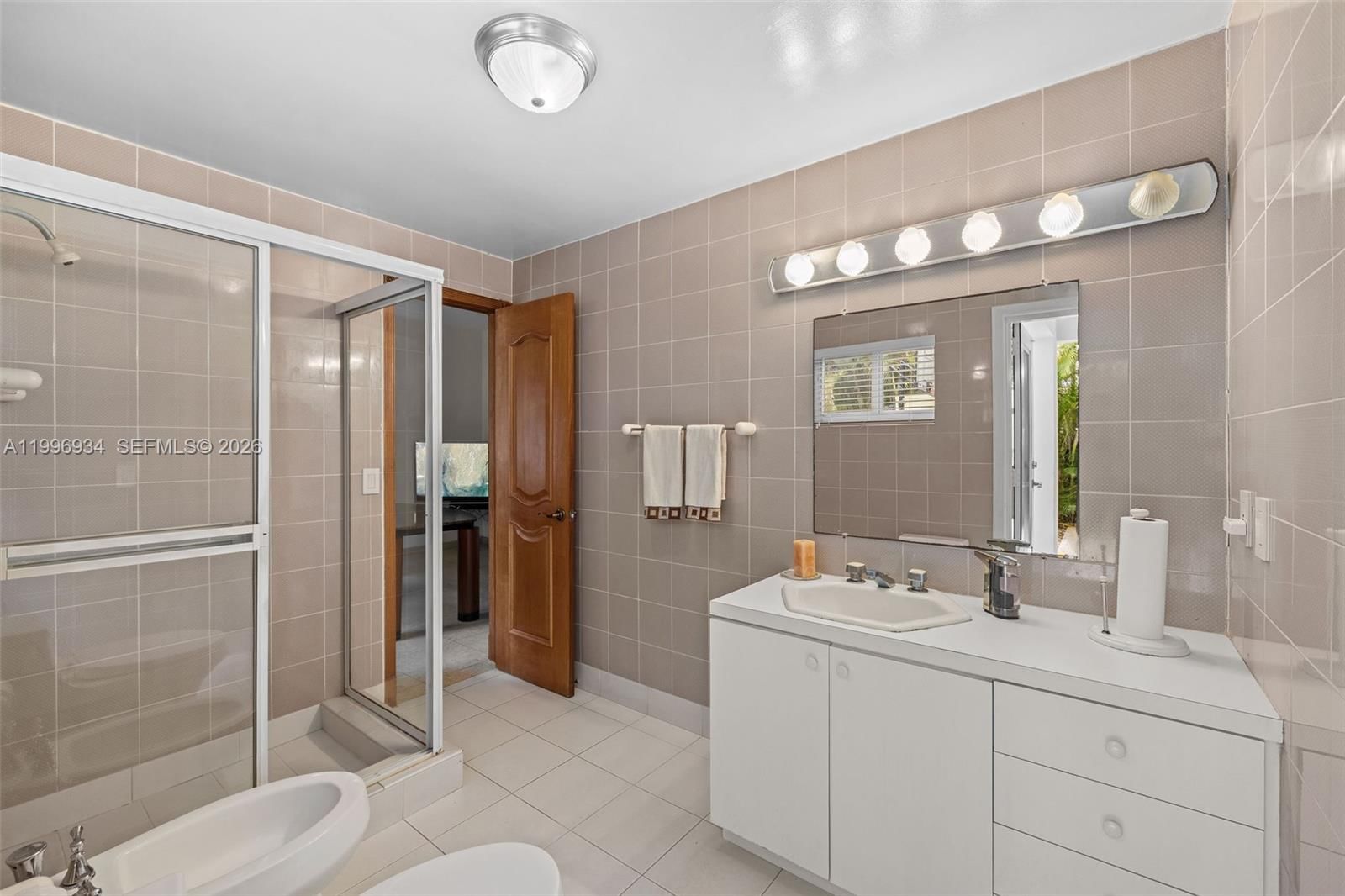 Real estate property located at 8450 74th Ter, Miami-dade, Windemere Woode, Miami, FL