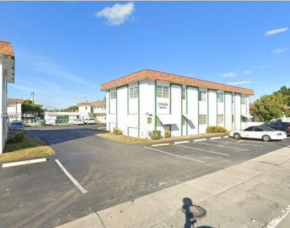 Real estate property located at 2219 Polk St #6A, Broward, Cypress Gardens Condomini, Hollywood, FL