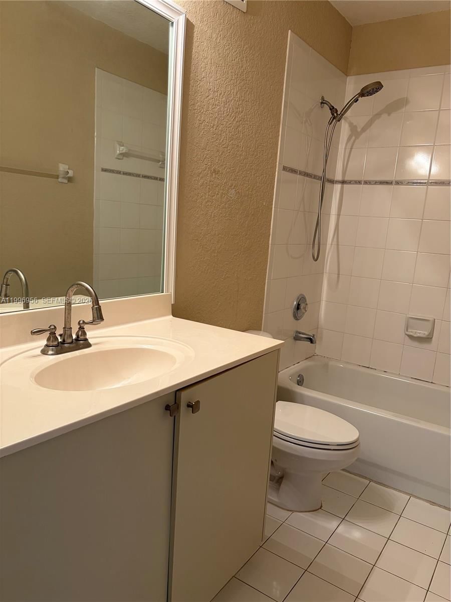 Real estate property located at 17084 138th Ct, Miami-dade, Cazadores Sub, Miami, FL