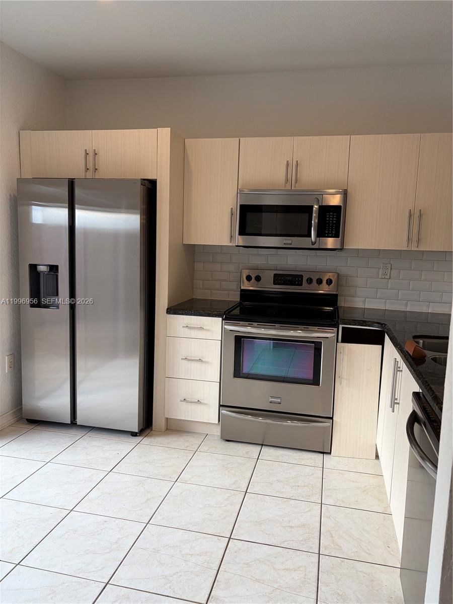 Real estate property located at 17084 138th Ct, Miami-dade, Cazadores Sub, Miami, FL