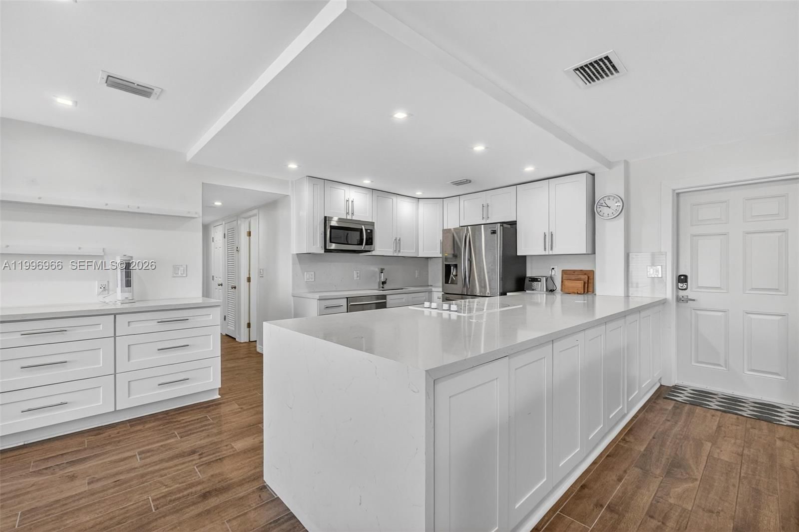 Real estate property located at 3050 48th St #210, Broward, Windsor Condo, Fort Lauderdale, FL