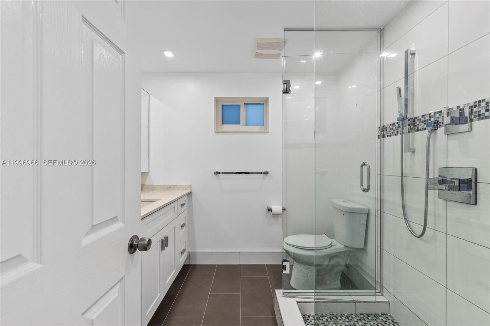 Real estate property located at 3050 48th St #210, Broward, Windsor Condo, Fort Lauderdale, FL