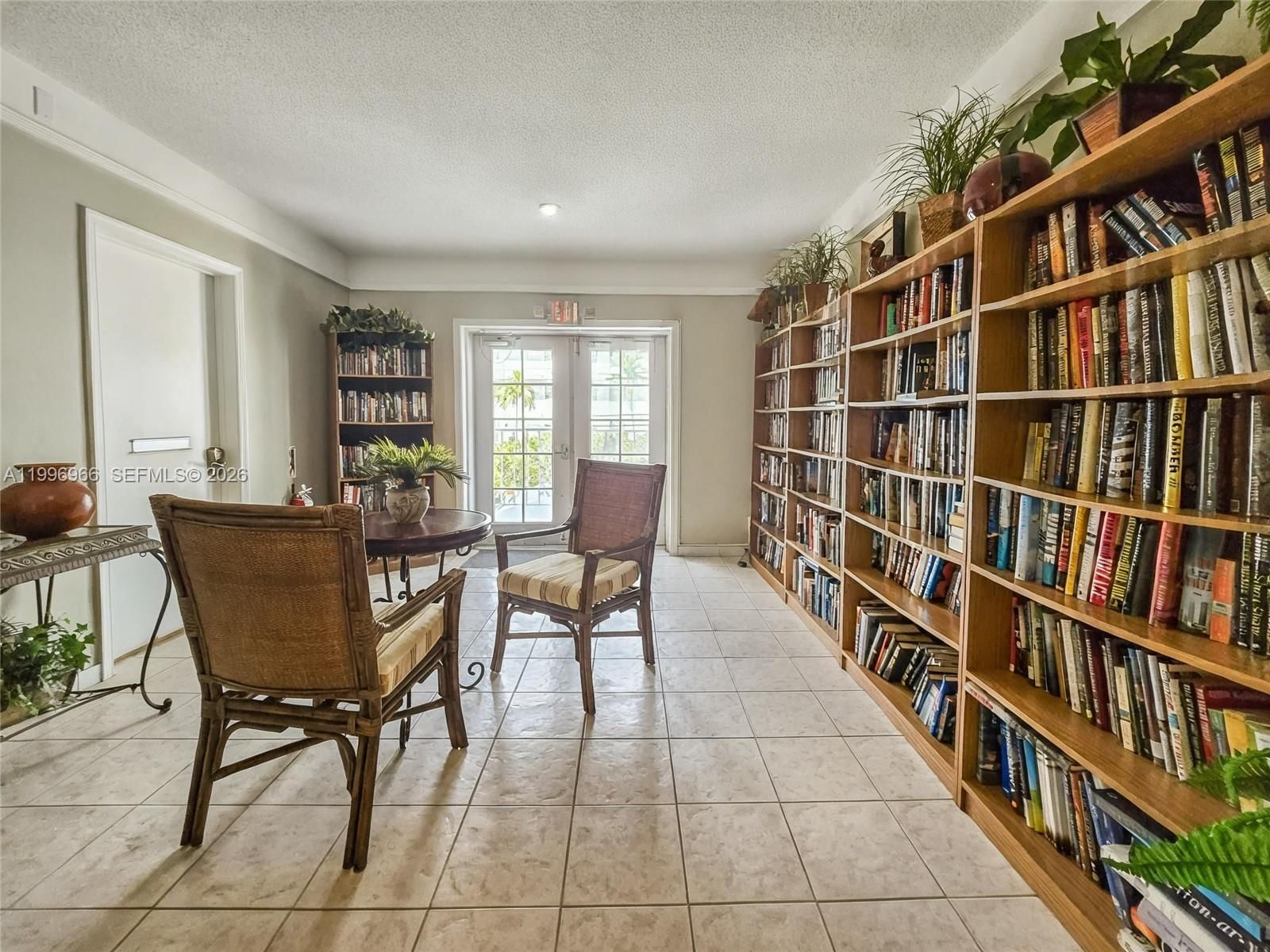 Real estate property located at 3050 48th St #210, Broward, Windsor Condo, Fort Lauderdale, FL