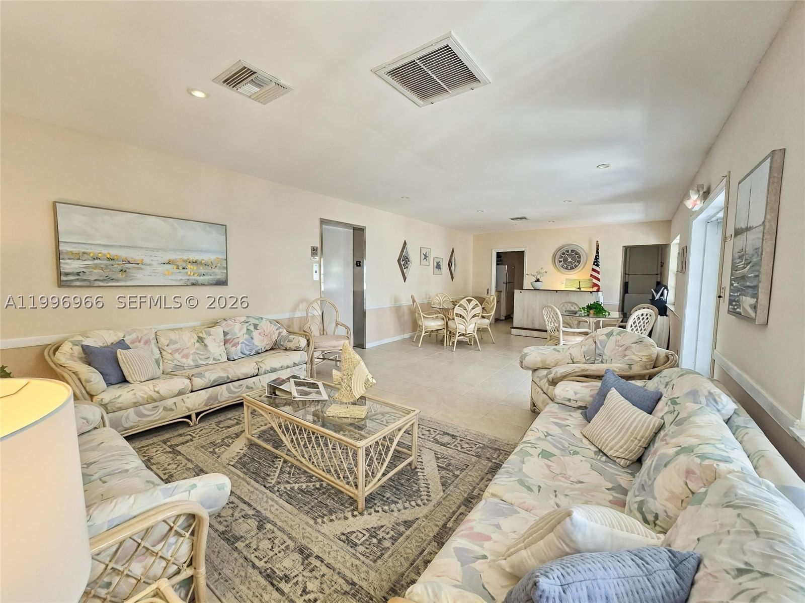 Real estate property located at 3050 48th St #210, Broward, Windsor Condo, Fort Lauderdale, FL
