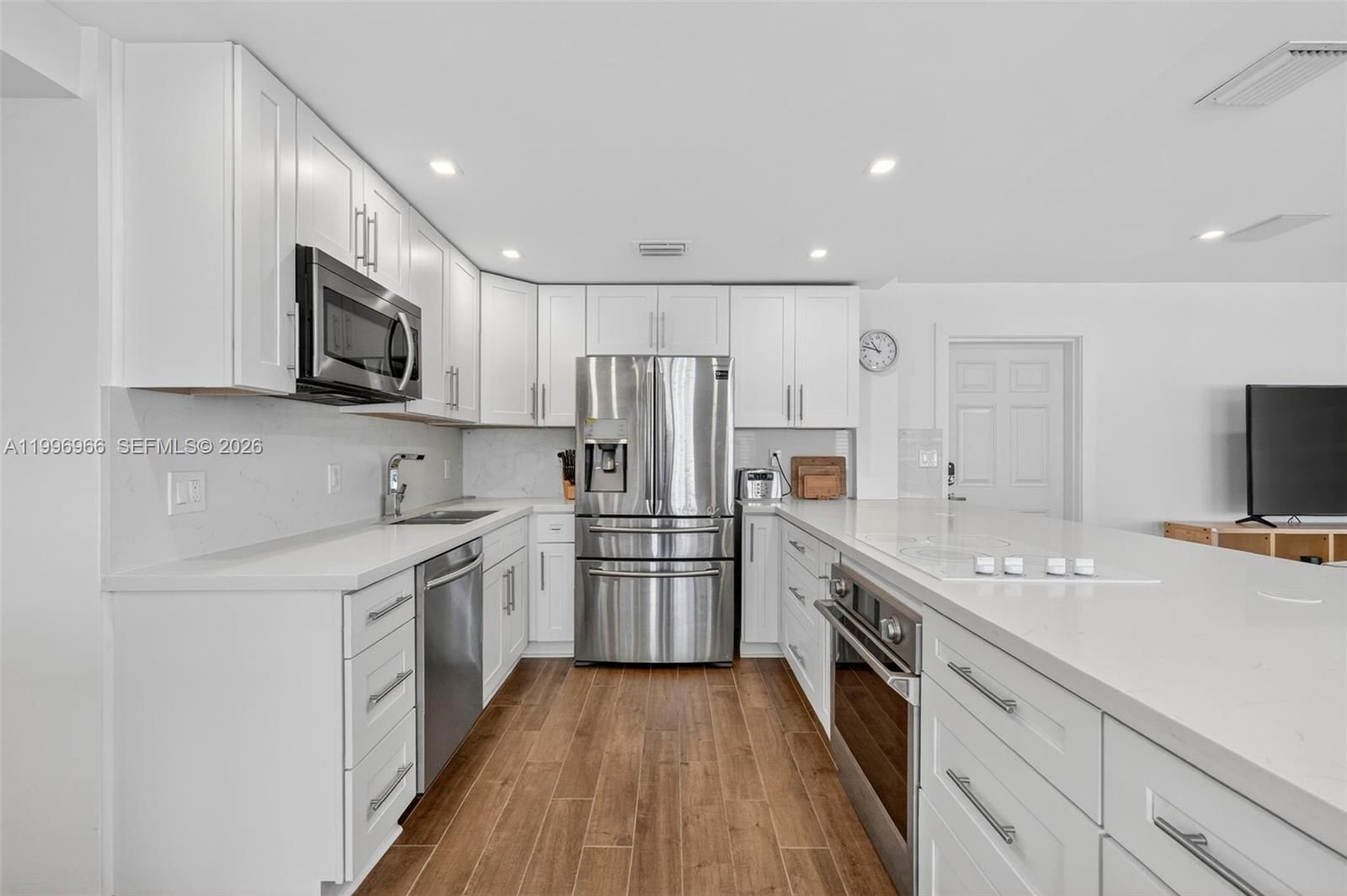 Real estate property located at 3050 48th St #210, Broward, Windsor Condo, Fort Lauderdale, FL