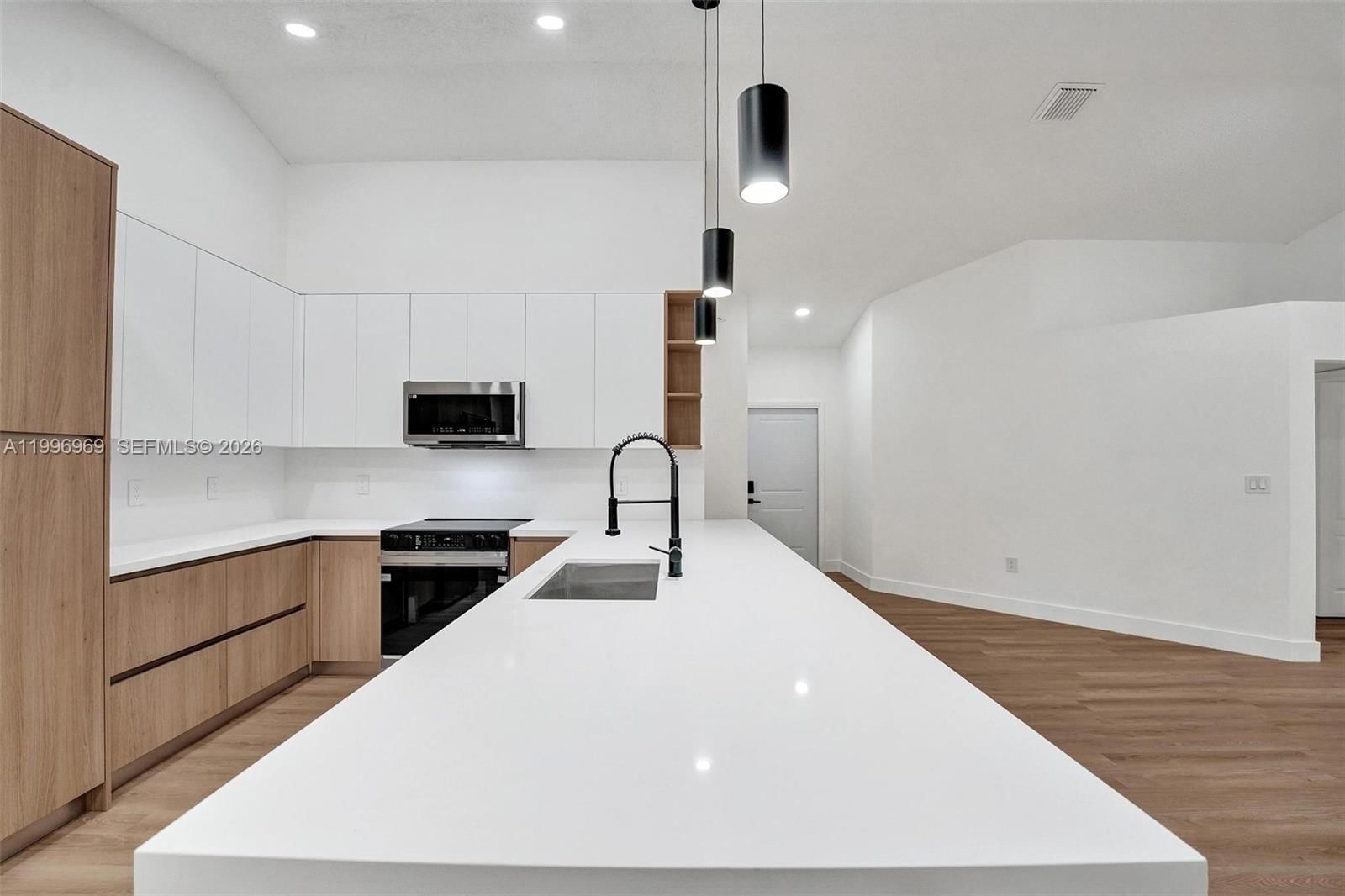 Real estate property located at 10153 3rd Ct, Broward, Sunset Cove, Plantation, FL