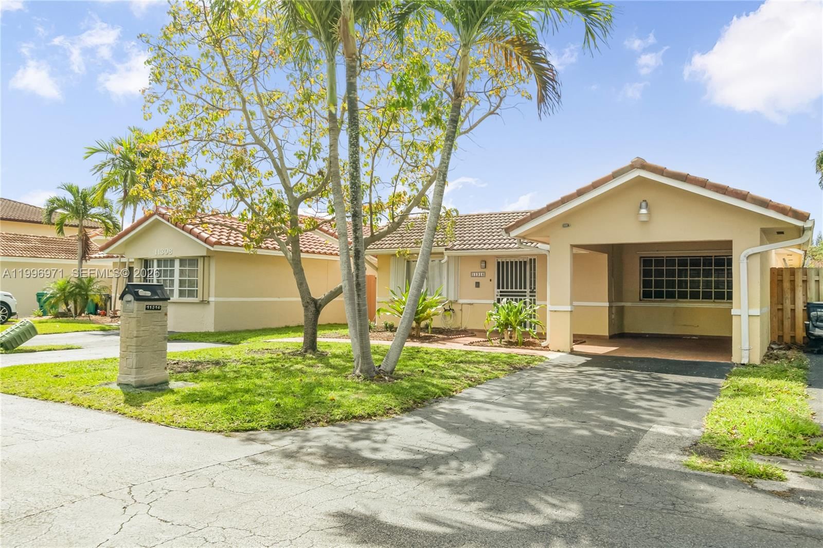 Real estate property located at 11314 73rd Ter, Miami-dade, Sunset Mansions, Miami, FL