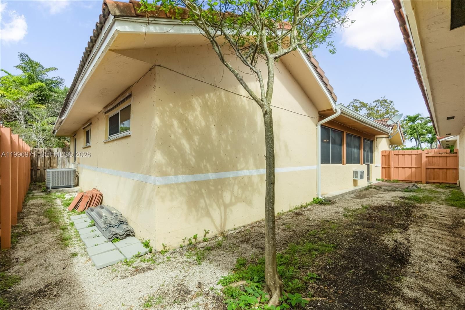 Real estate property located at 11314 73rd Ter, Miami-dade, Sunset Mansions, Miami, FL