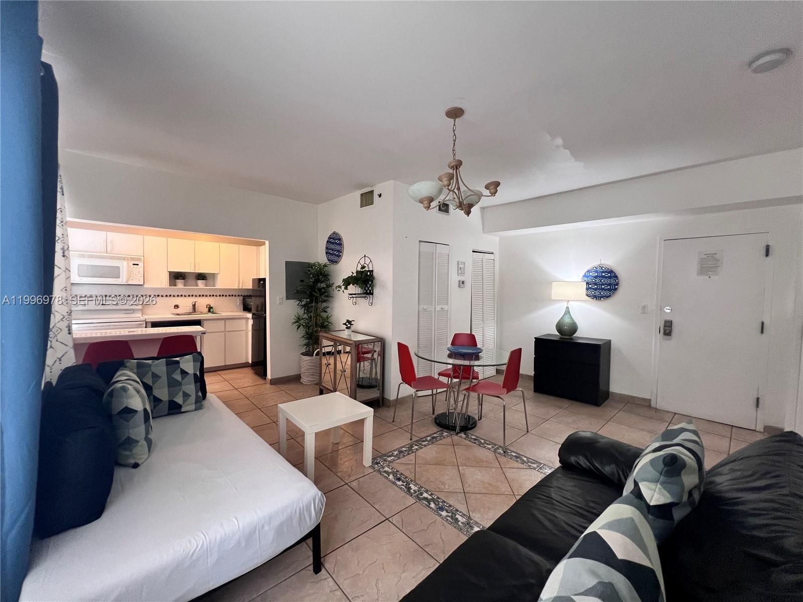 Real estate property located at 918 Ocean Dr #302, Miami-dade, 918 Ocean Condo, Miami Beach, FL