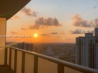 Real estate property located at 1100 Miami Ave #3309, Miami-dade, 1100 Millecento Residence, Miami, FL