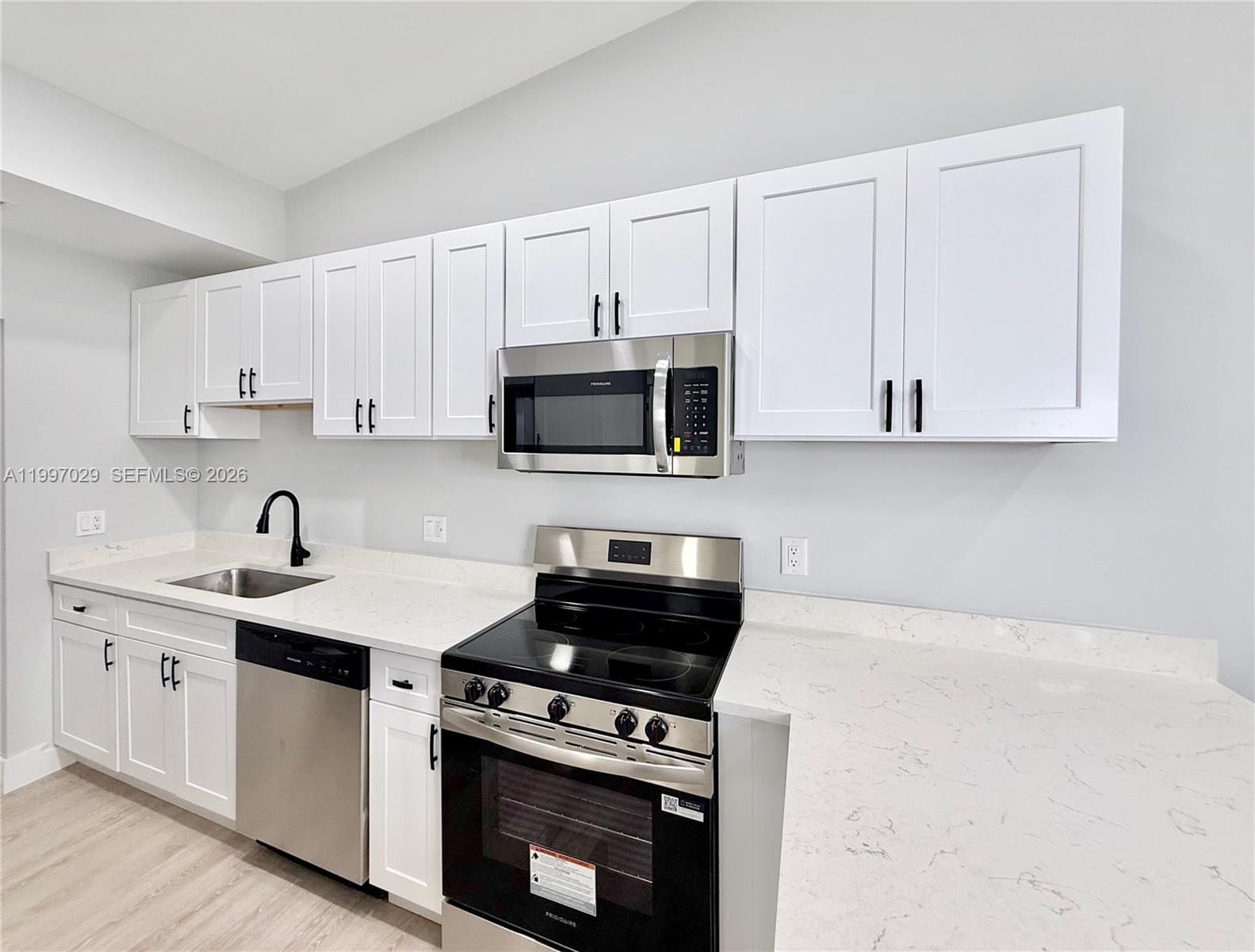 Real estate property located at 9254 18th St, Broward, Everglades Sugar & Land, Pembroke Pines, FL