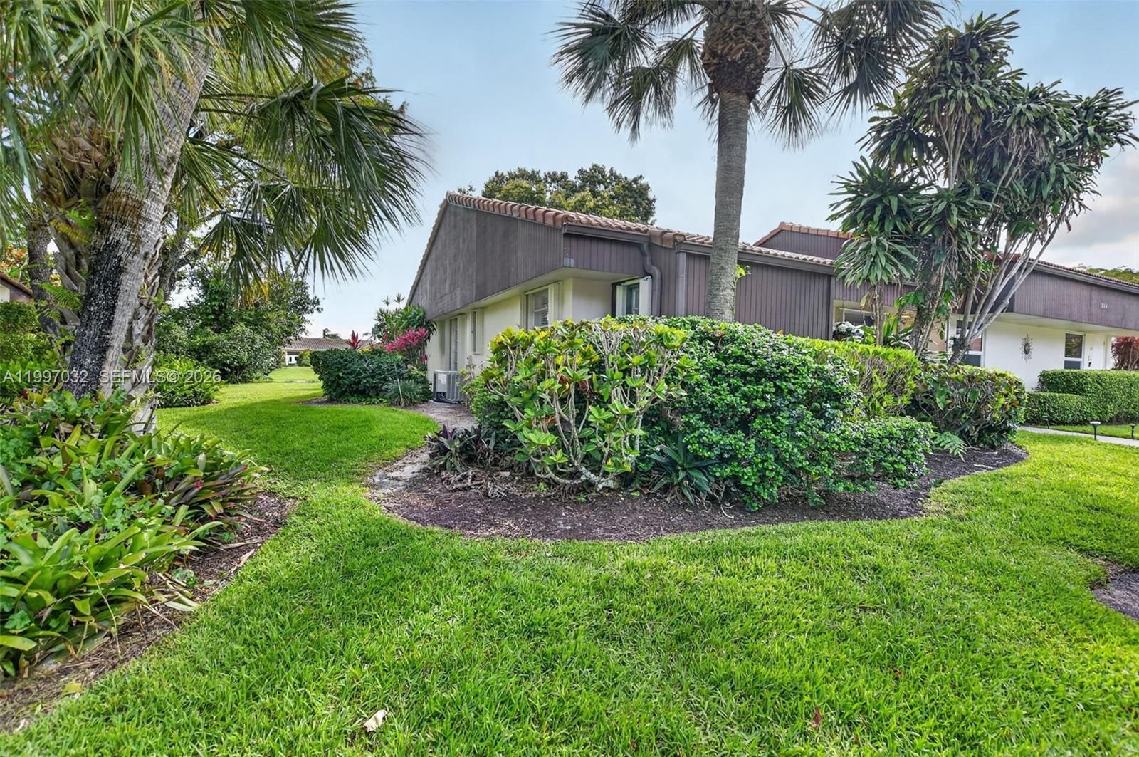 Real estate property located at 6924 Tiburon Cir #128, Palm Beach, Tiburon 1 Ph 1, Boca Raton, FL