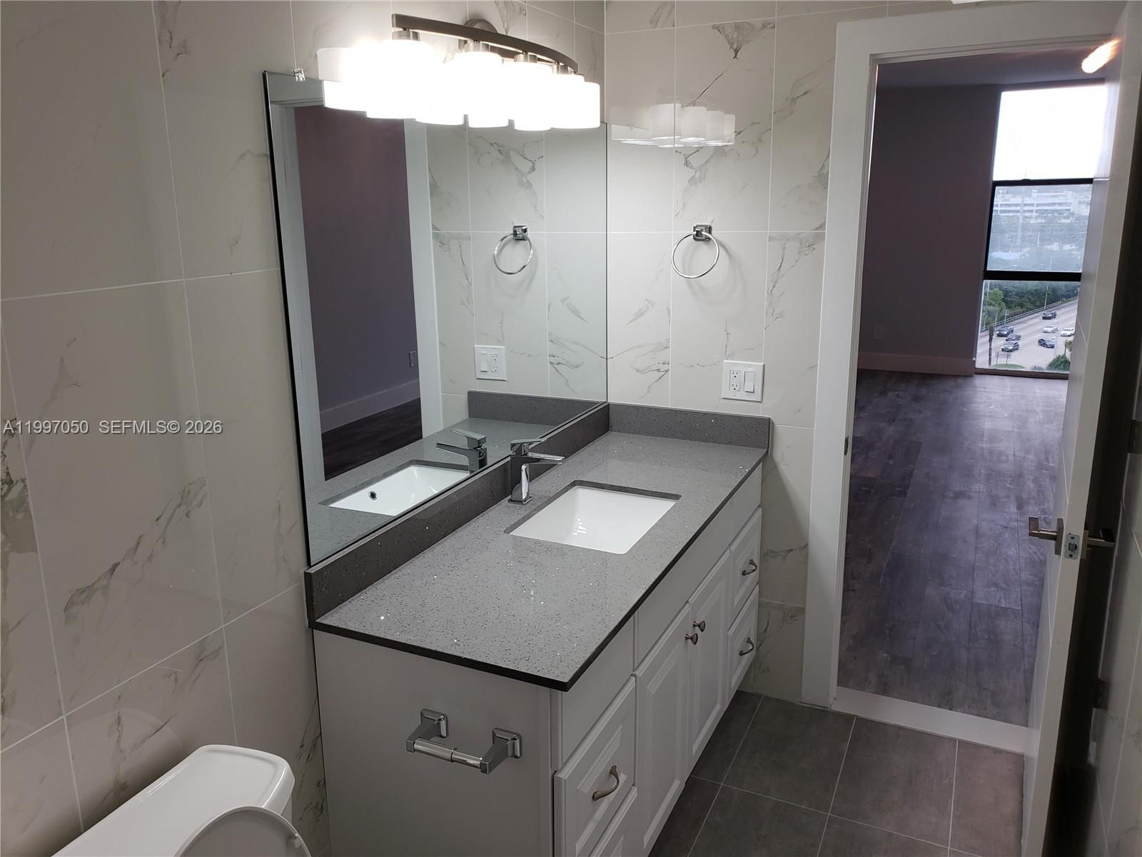 Real estate property located at 13499 Biscayne Blvd #1105, Miami-dade, Sailboat Cay Condo, North Miami, FL