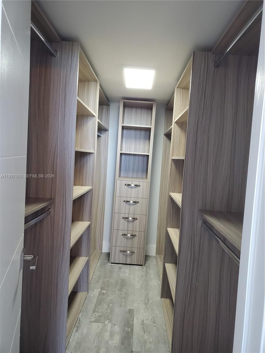 Real estate property located at 13499 Biscayne Blvd #1105, Miami-dade, Sailboat Cay Condo, North Miami, FL