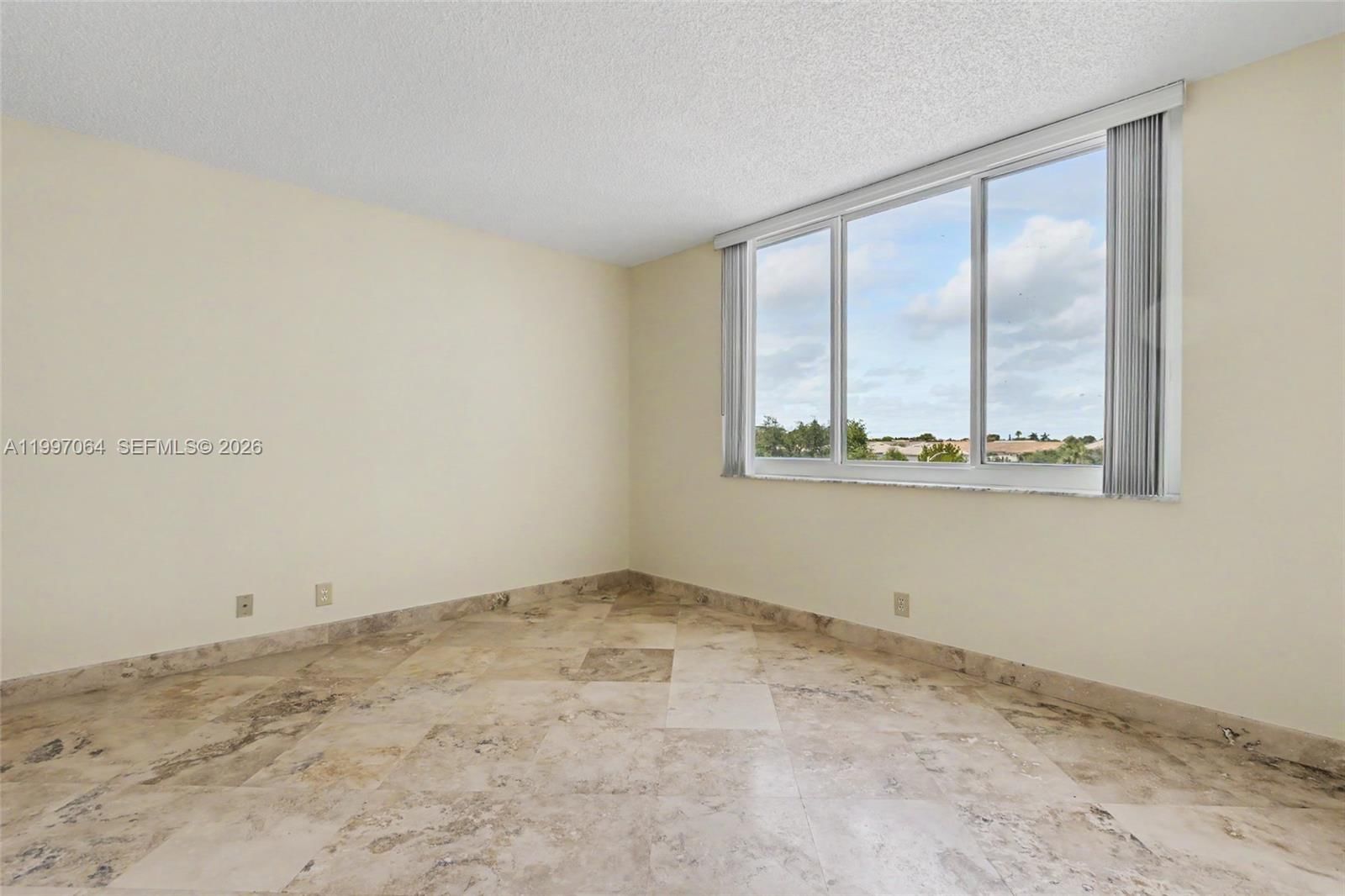 Real estate property located at 4200 Hillcrest Dr #408, Broward, Hillcrest East No 24 Cond, Hollywood, FL