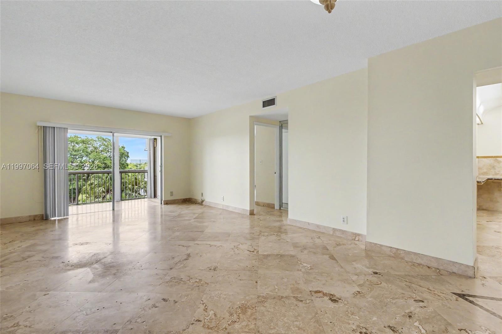 Real estate property located at 4200 Hillcrest Dr #408, Broward, Hillcrest East No 24 Cond, Hollywood, FL