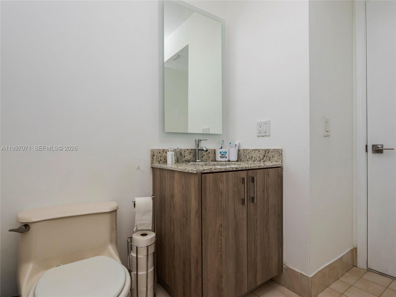 Real estate property located at 11722 107th Ter, Miami-dade, The Missions, Miami, FL