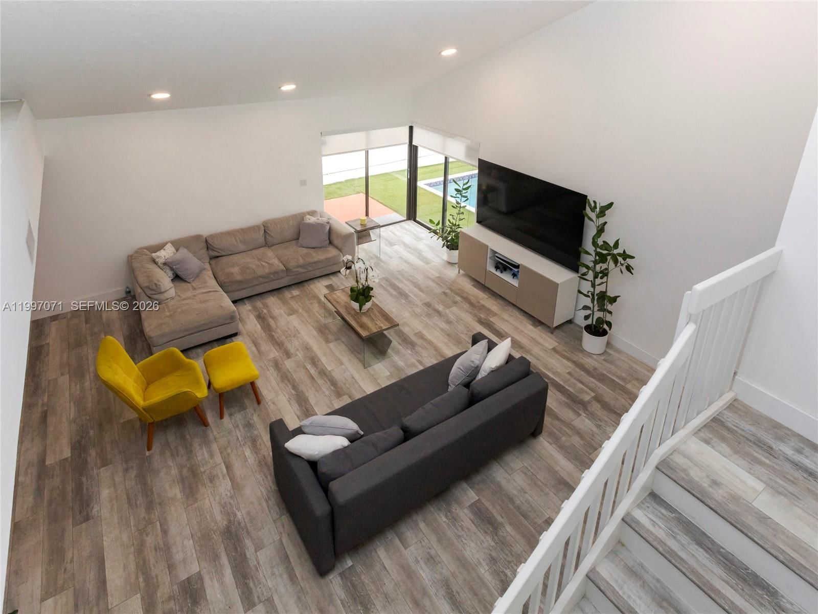 Real estate property located at 11722 107th Ter, Miami-dade, The Missions, Miami, FL