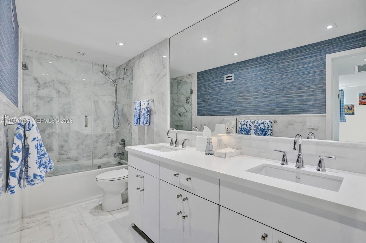 Real estate property located at 90 Edgewater Dr #625, Miami-dade, Gables Waterway Towers Co, Coral Gables, FL