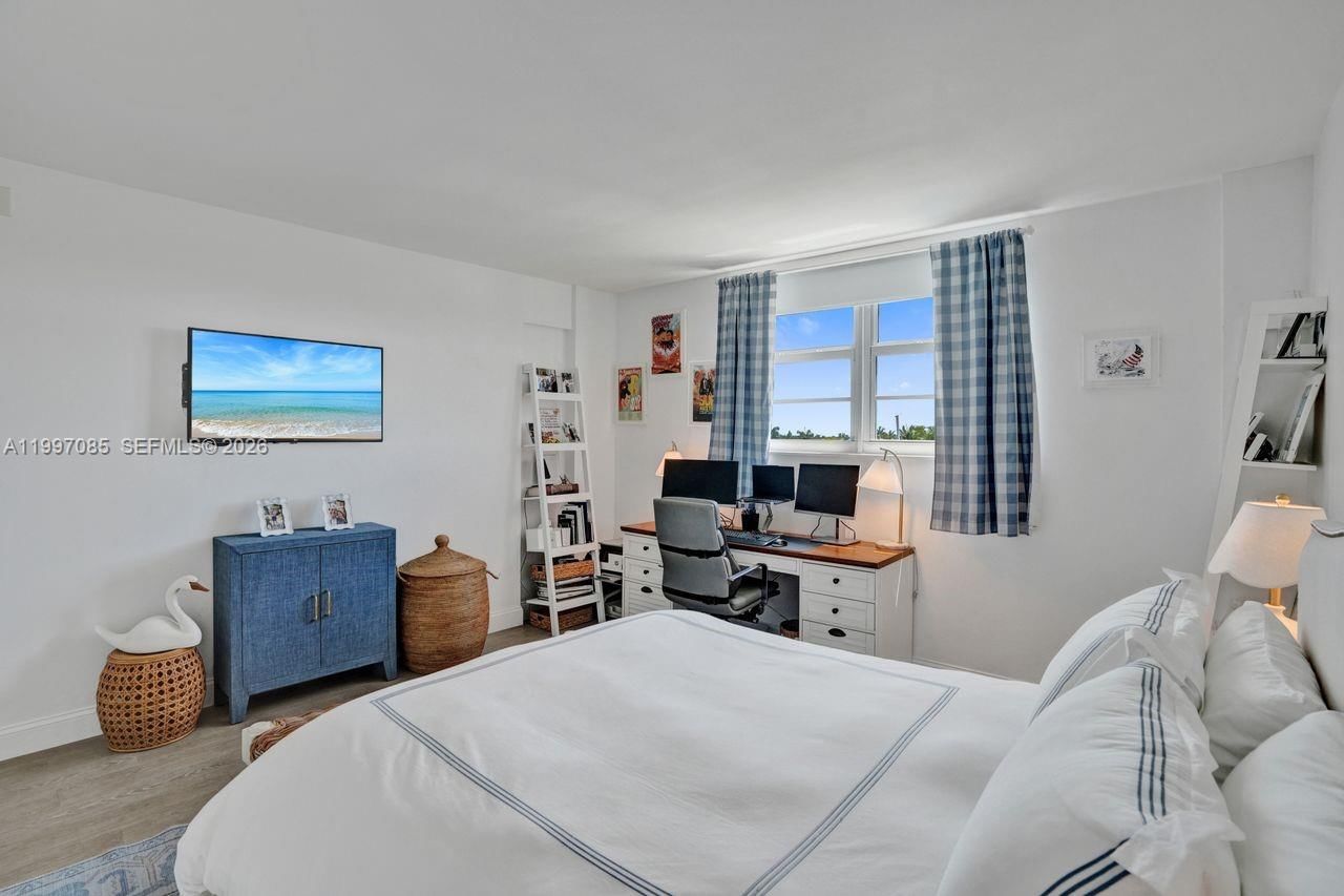 Real estate property located at 90 Edgewater Dr #625, Miami-dade, Gables Waterway Towers Co, Coral Gables, FL