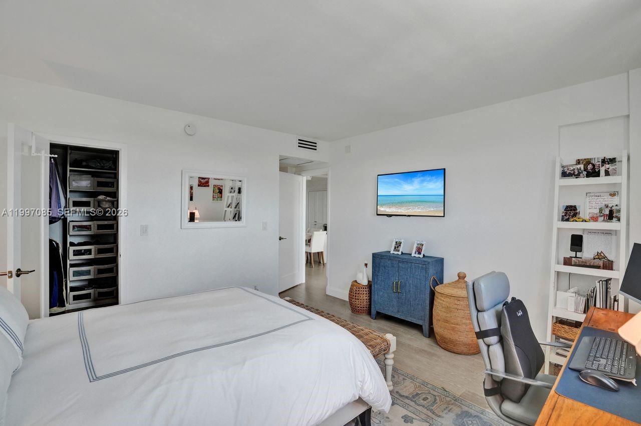 Real estate property located at 90 Edgewater Dr #625, Miami-dade, Gables Waterway Towers Co, Coral Gables, FL