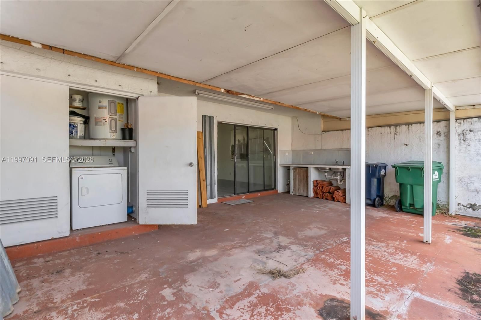 Real estate property located at 6323 147th Place Cir, Miami-dade, Somerset Villas, Miami, FL