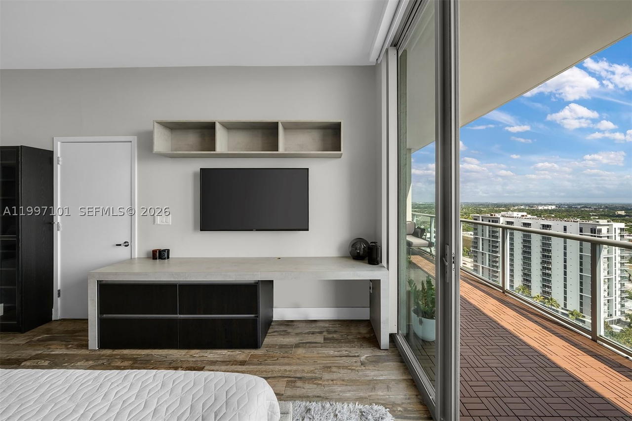Real estate property located at 3470 Coast Ave H2403, Miami-dade, Two Midtown Miami Condo, Miami, FL