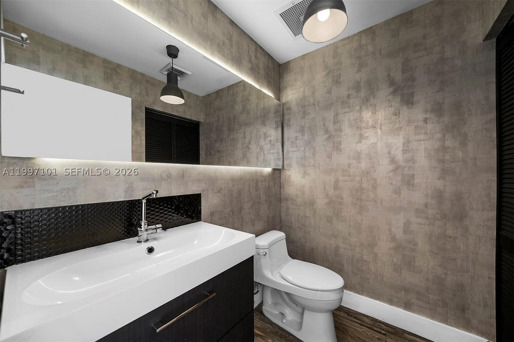 Real estate property located at 3470 Coast Ave H2403, Miami-dade, Two Midtown Miami Condo, Miami, FL