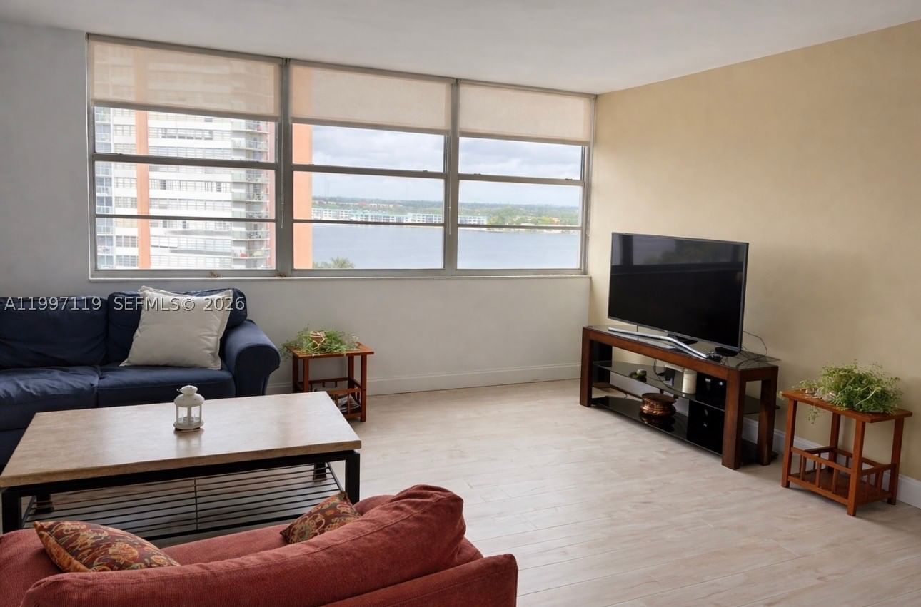 Real estate property located at 1351 Miami Gardens Dr #926E, Miami-dade, Buckley Towers Condo - Ea, Miami, FL