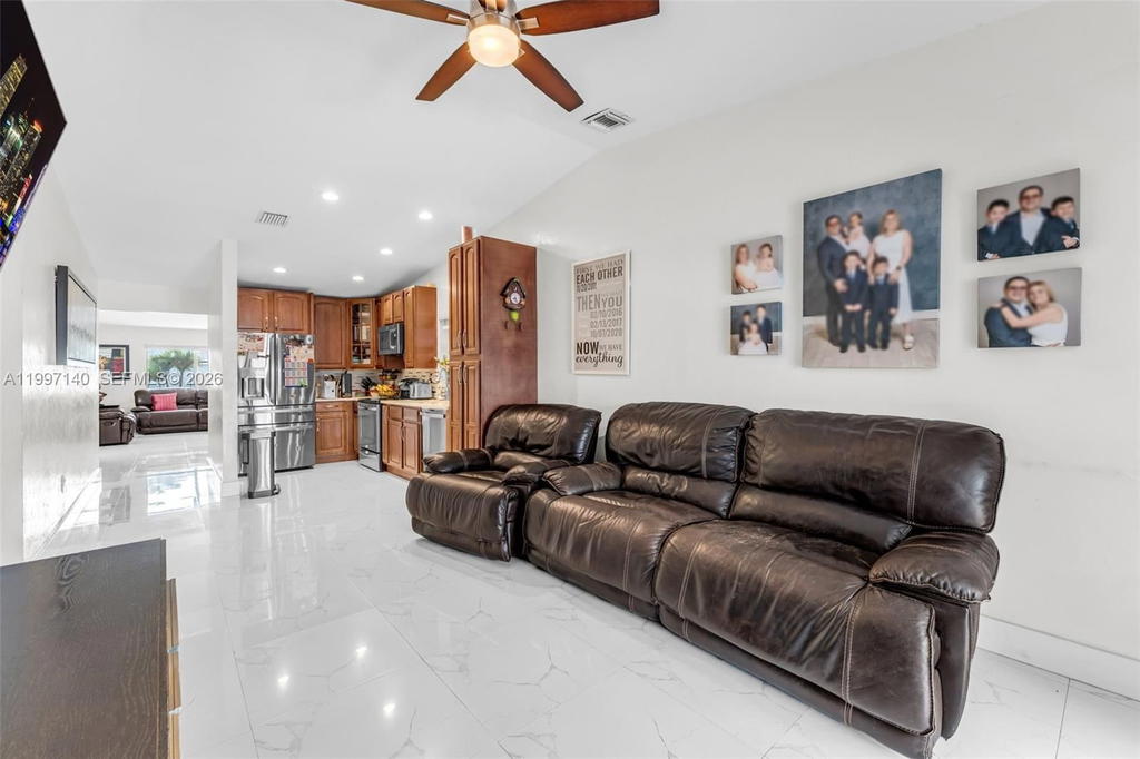 Real estate property located at 13935 10th St, Miami-dade, Edith Estates 1st Addn, Miami, FL