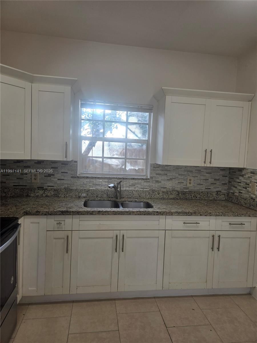 Real estate property located at 9740 5th Ave, Miami-dade, 1st Addn To Pinewood Park, Miami, FL