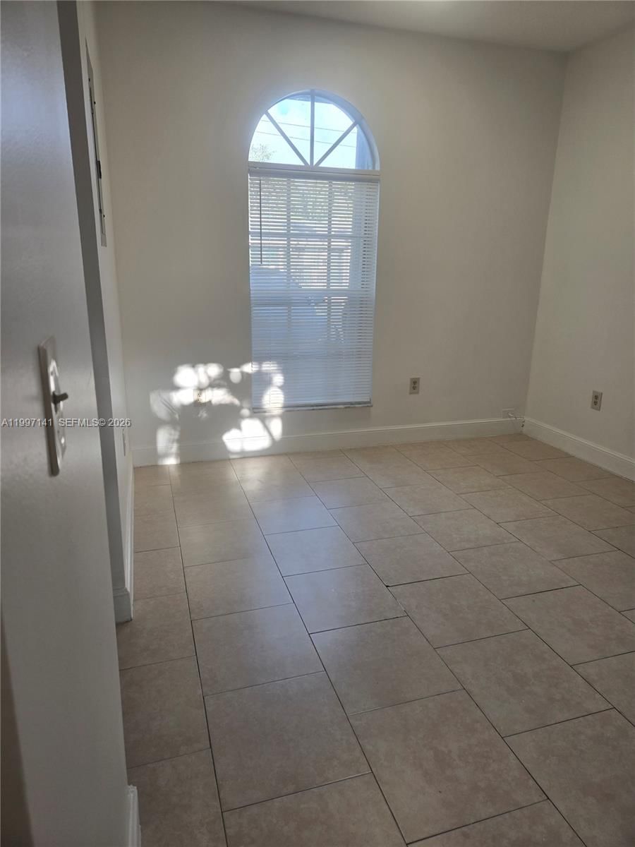 Real estate property located at 9740 5th Ave, Miami-dade, 1st Addn To Pinewood Park, Miami, FL