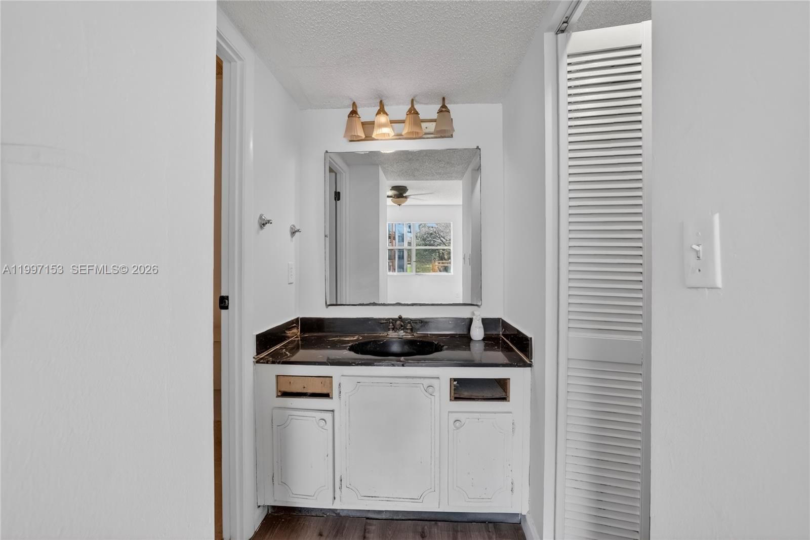 Real estate property located at 6201 Falls Cir Dr #207, Broward, Inverrary Country Club, Lauderhill, FL