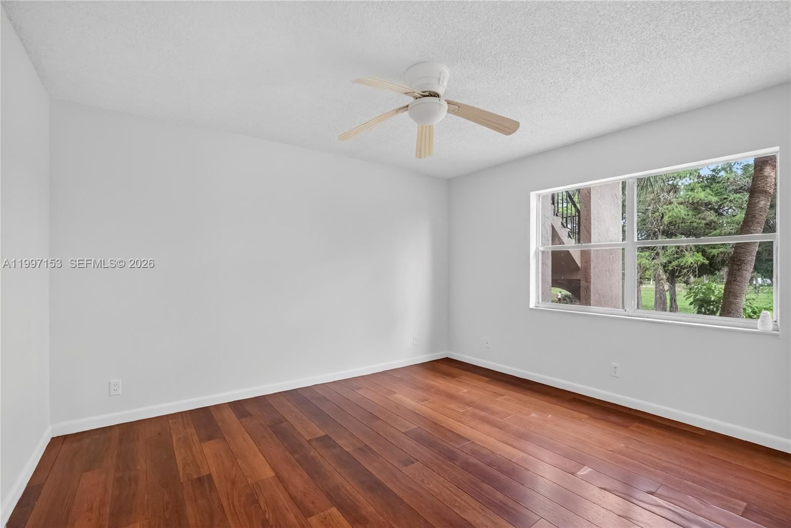 Real estate property located at 6201 Falls Cir Dr #207, Broward, Inverrary Country Club, Lauderhill, FL