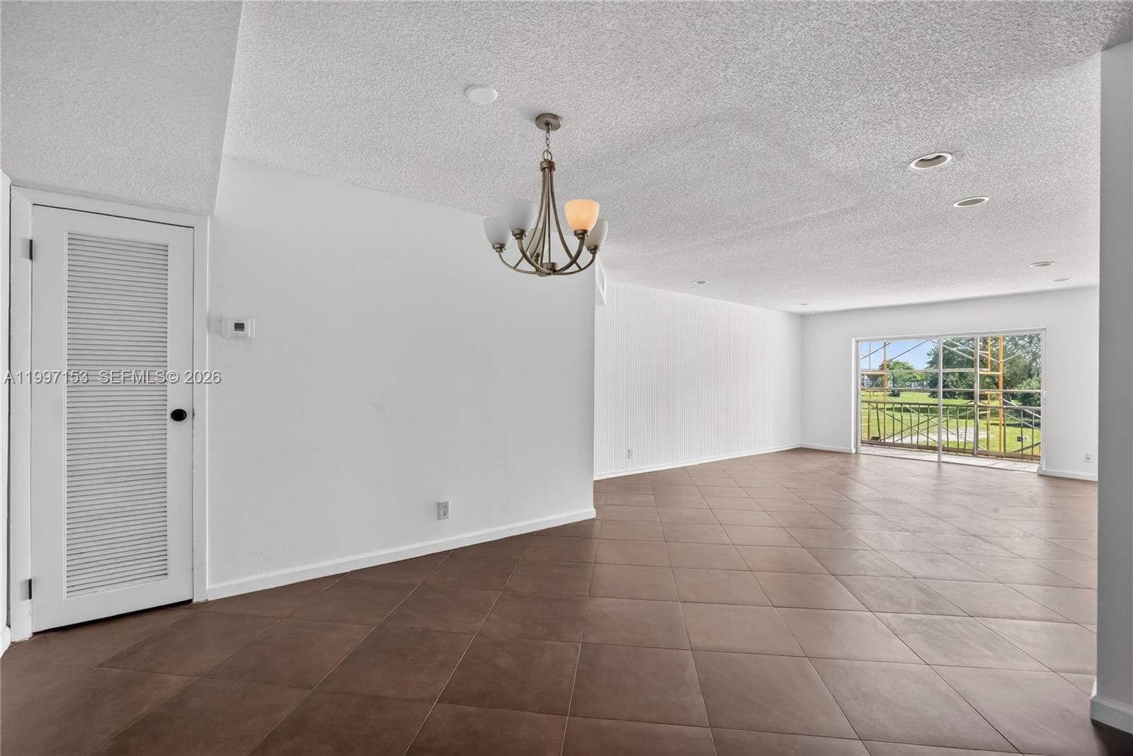 Real estate property located at 6201 Falls Cir Dr #207, Broward, Inverrary Country Club, Lauderhill, FL