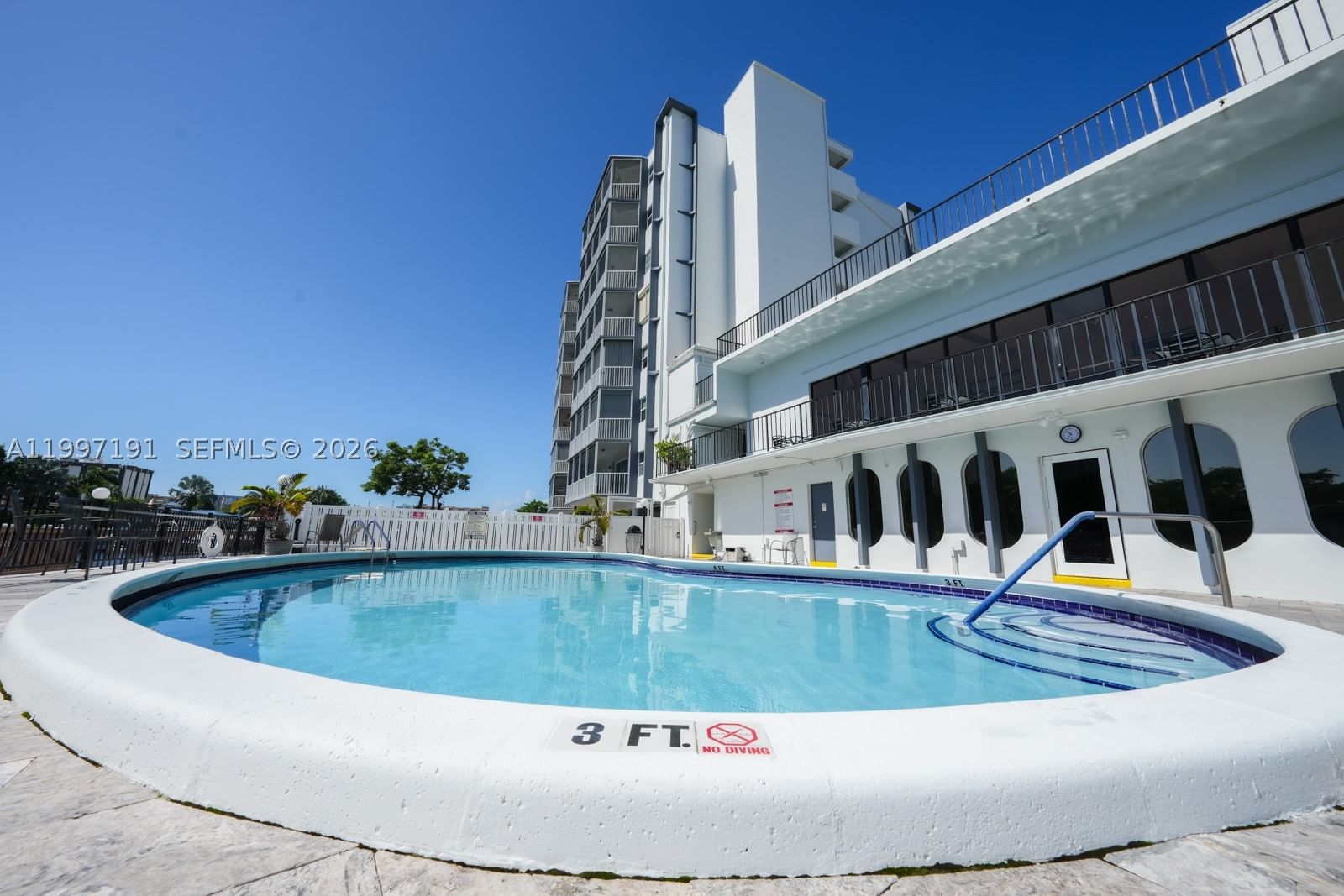 Real estate property located at 200 Diplomat Pkwy #827, Broward, Fairways Riviera Condo, Hallandale Beach, FL