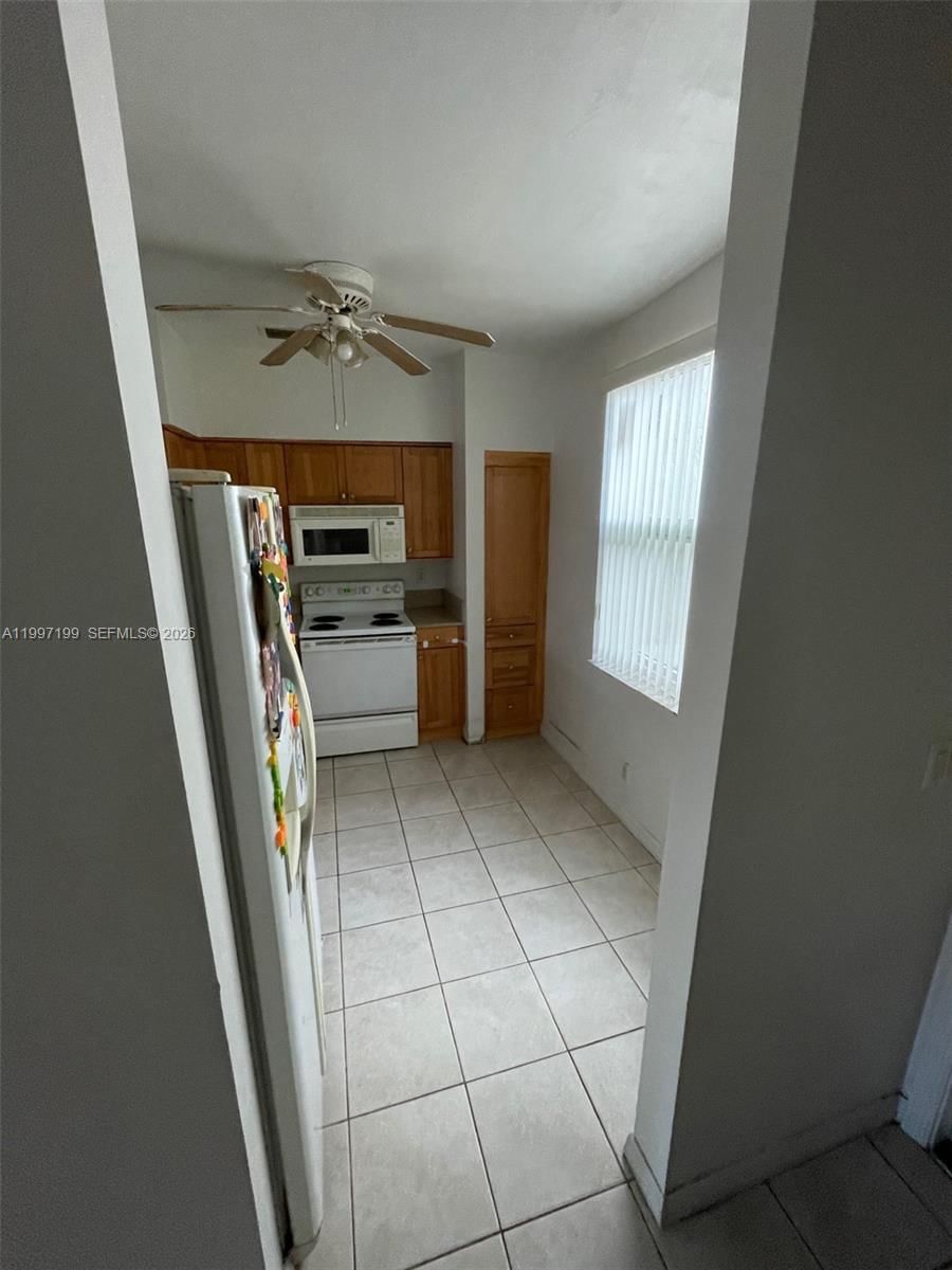 Real estate property located at 870 212th Ter #3, Miami-dade, Sierra Ridge Condo M-41, Miami, FL