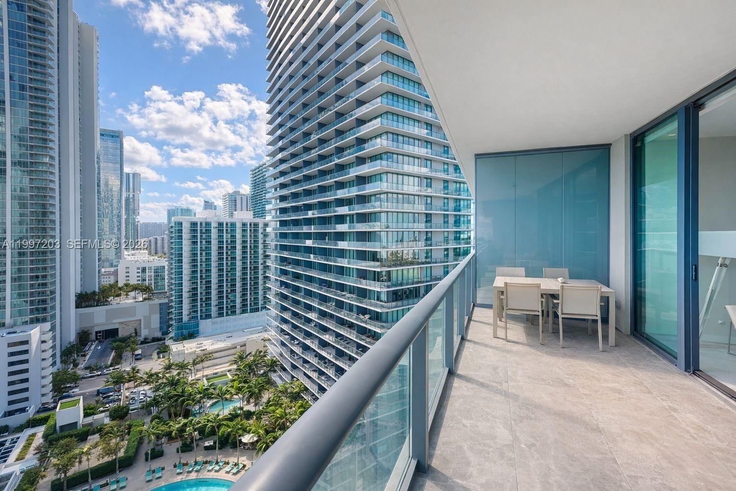 Real estate property located at 650 32nd St #2005, Miami-dade, Paraiso Bay Condo, Miami, FL