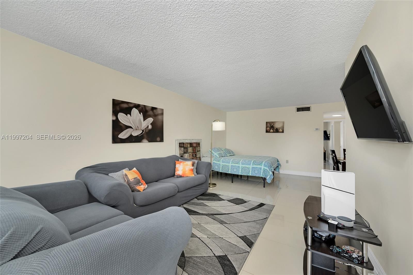 Real estate property located at 7620 Carlyle Ave #204, Miami-dade, Carlyle Plaza Condo, Miami Beach, FL