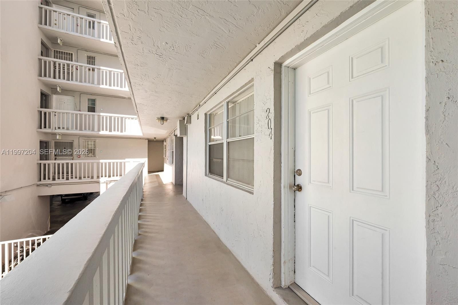 Real estate property located at 7620 Carlyle Ave #204, Miami-dade, Carlyle Plaza Condo, Miami Beach, FL