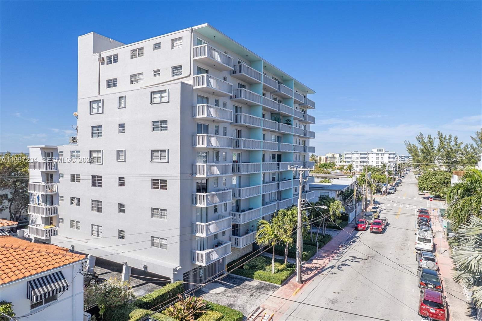 Real estate property located at 7620 Carlyle Ave #204, Miami-dade, Carlyle Plaza Condo, Miami Beach, FL
